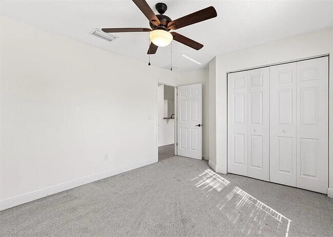 Building Photo - 8961 SE Hwy 42