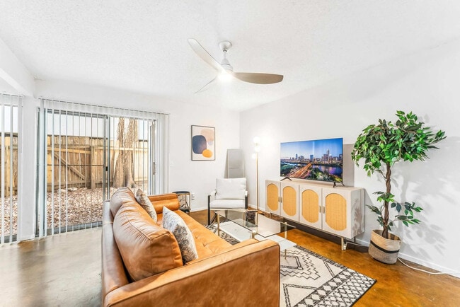 Building Photo - 500 S Congress Ave