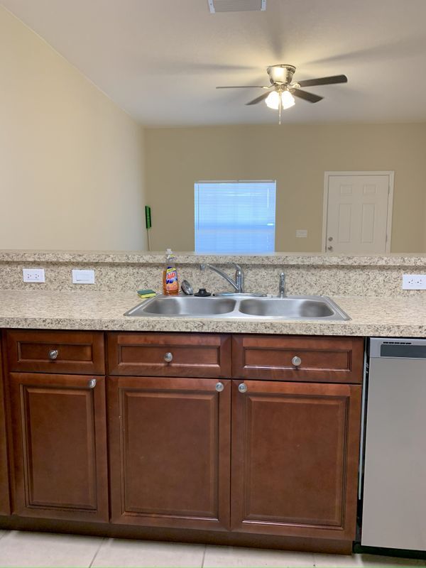 Building Photo - 1123 Normandy Dr