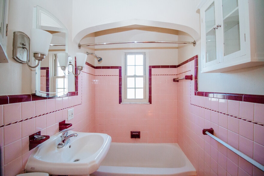 Building Photo - 2303 Mellwood Ave