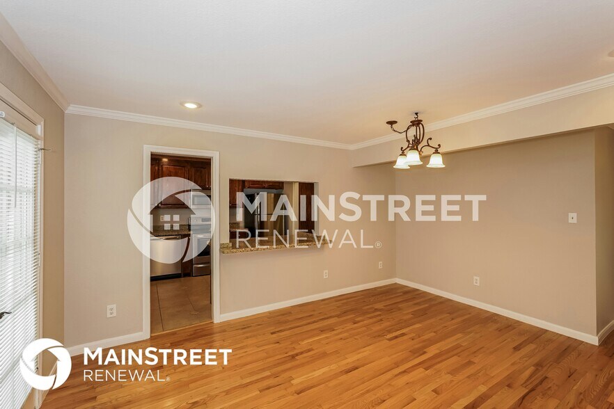Building Photo - 3020 Laurel Creek Dr
