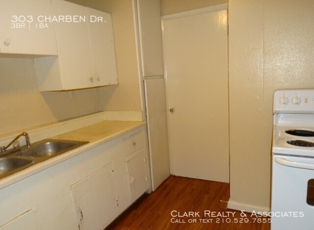 Building Photo - 303 Charben Dr., San Antonio, TX. 78237