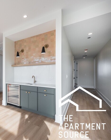 Building Photo - 1620 W Grand Ave