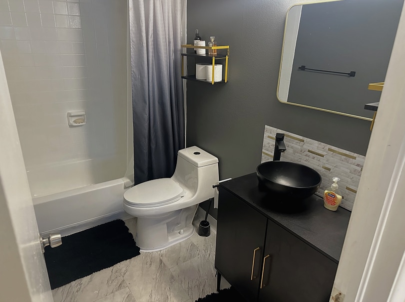 Hallway Bathroom - 1226 S Monaco Pky