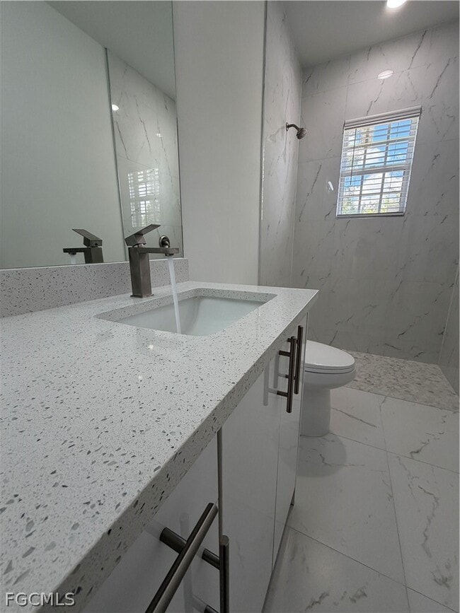 Building Photo - 721 Ivan Ave S