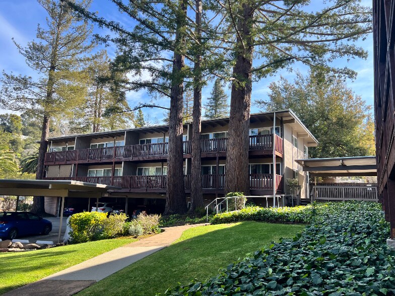 Building Photo - 1115 Sir Francis Drake Blvd