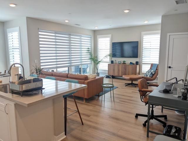 Building Photo - 2950 Via Alta Pl