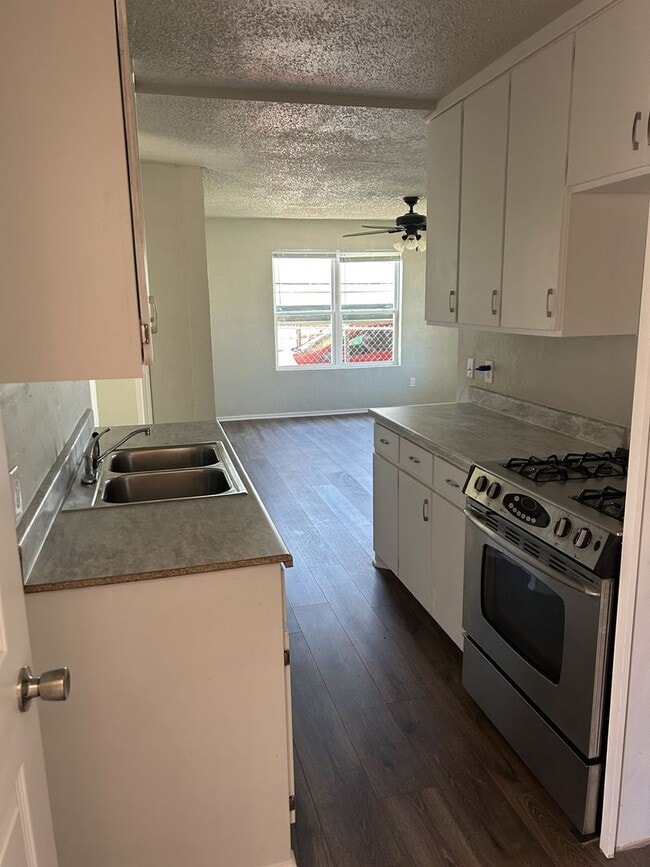 Building Photo - Beautiful Fully Remodeled 3 bedroom in Oklahoma City