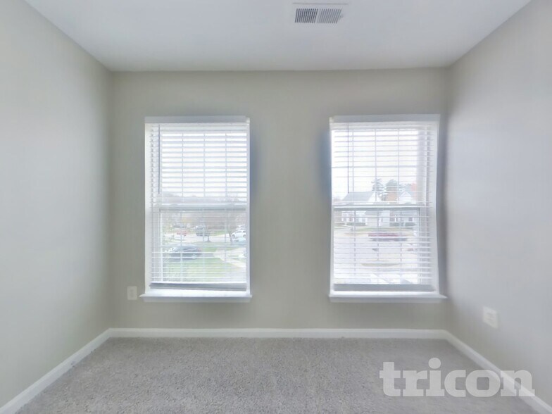 Building Photo - 7904 Bardwell Ct