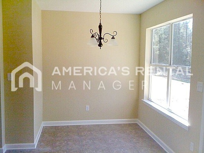 Building Photo - Great Home for Rent in Elrod!!! Available to View Now!