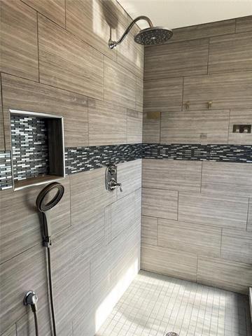 Building Photo - 1020 Bonanza Dr