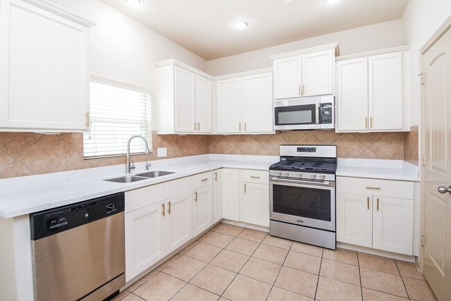Building Photo - 2106 Harmon Crest Ct