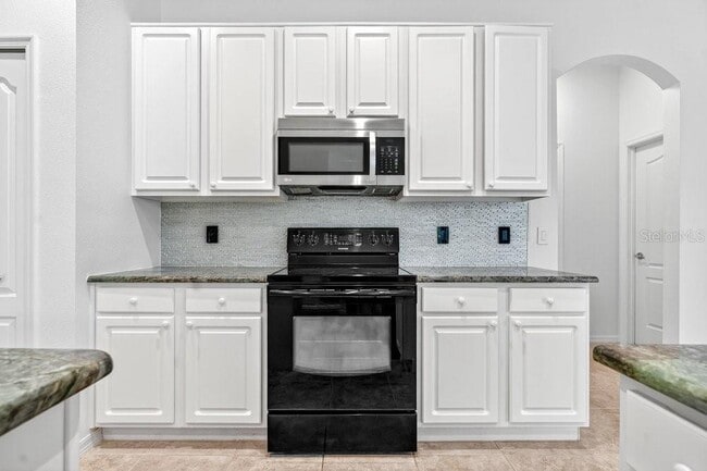 Building Photo - 10337 Pointview Ct