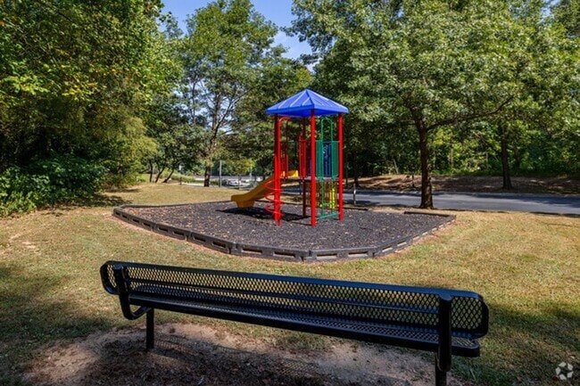 Building Photo - 2 Bedroom Availability