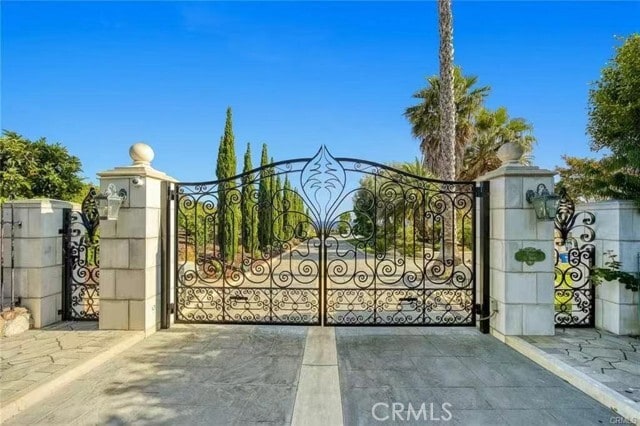 Building Photo - 3300 Palos Verdes Dr W