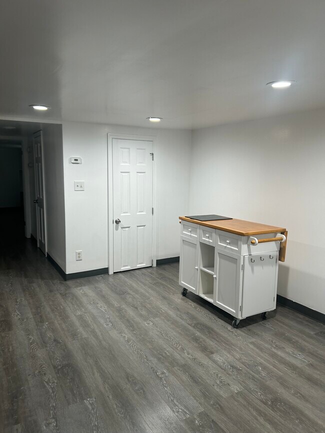 Building Photo - 43 First Street