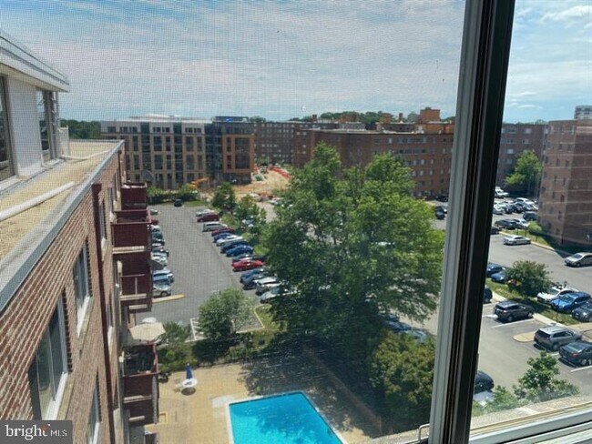 Building Photo - 1830 Columbia Pike