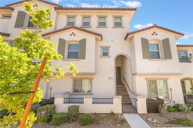Primary Photo - 25 Lomita Heights Dr