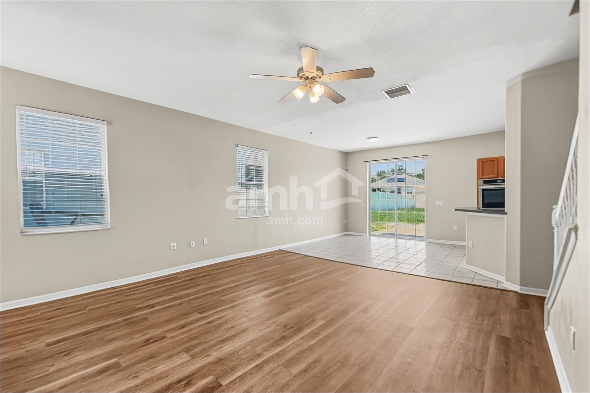 Building Photo - 11112 Silver Fern Way