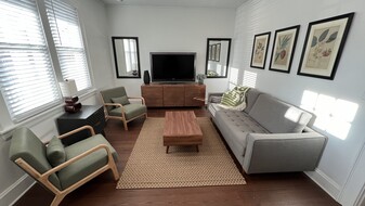 Building Photo - 3044 Minot Ave