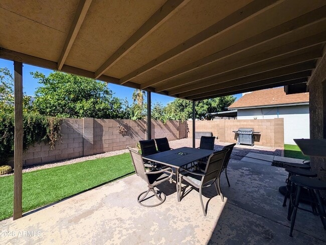 Building Photo - 10044 N 39th Ln