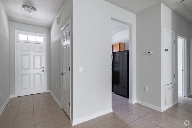 2BR, 2BA - 1000SF - Entrance - College Street Station Apartments