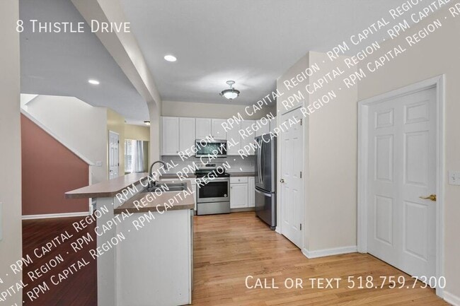Building Photo - 8 Thistle Dr