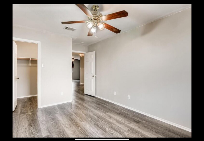 Building Photo - 608 Sherry Dr