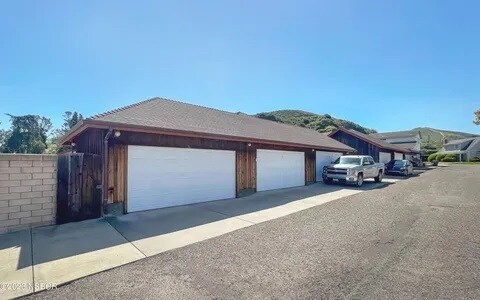 Building Photo - 521 S I St