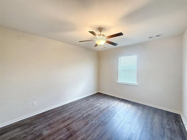 Building Photo - 1409 Park Trails Blvd