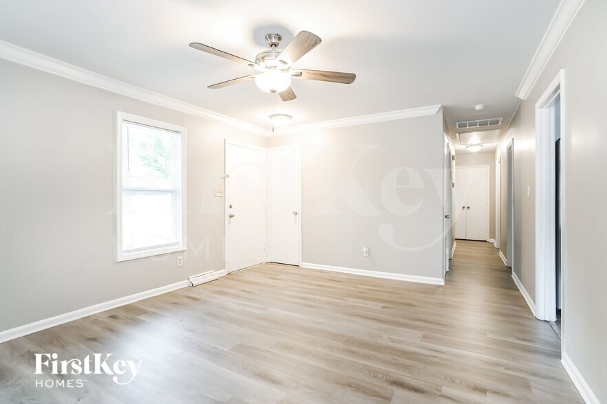 Building Photo - 5507 Lawrence Orr Rd