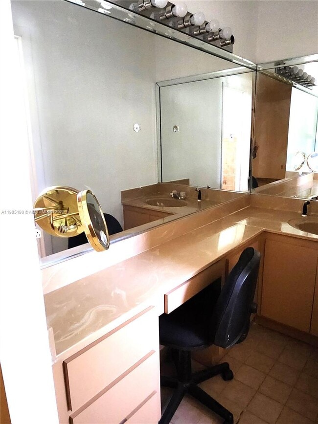 Building Photo - 2231 SW 14th St