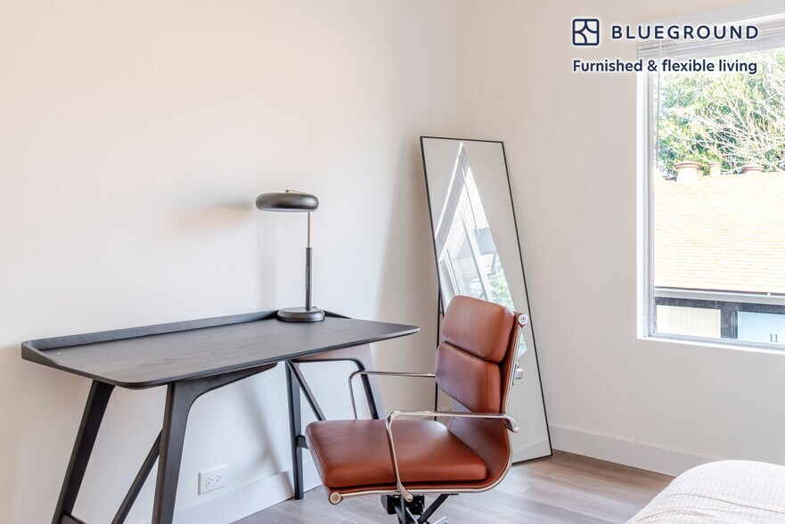 Building Photo - 801 Middlefield Rd