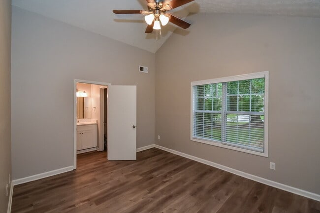 Building Photo - 2429 Chauncey Ln