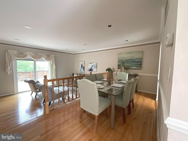 Building Photo - 1027 Travis Ln