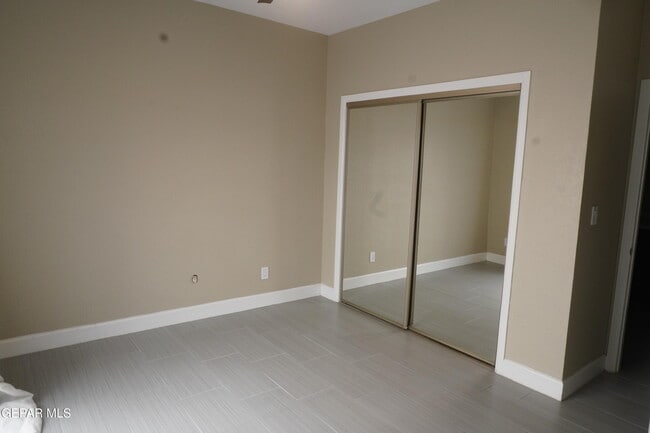 Building Photo - 4614 N Stanton St