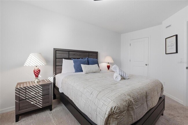 Building Photo - 710 Longboat Dr