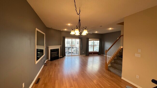 Building Photo - 7866 Old Carriage Ct