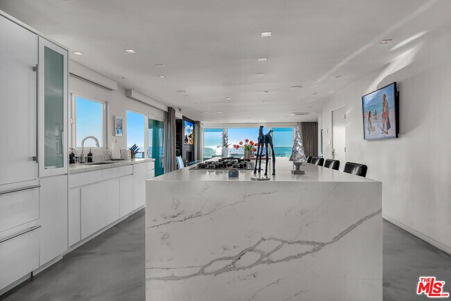 Building Photo - 1 Driftwood St