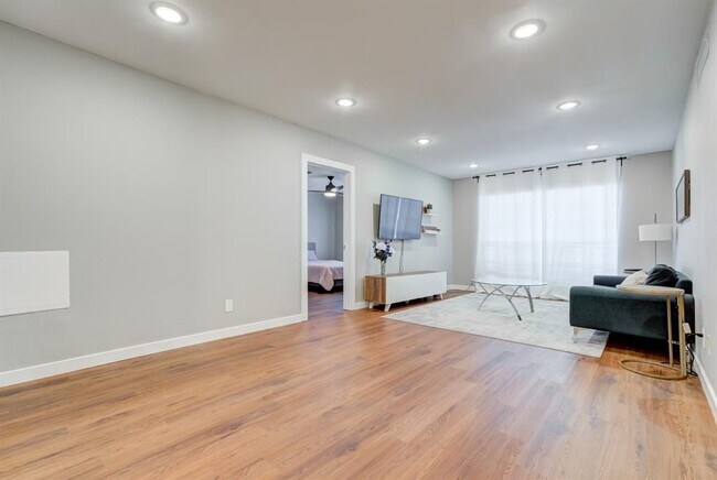 Building Photo - 2701 Bellefontaine St