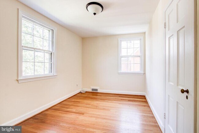 Building Photo - 4721 Yuma St NW