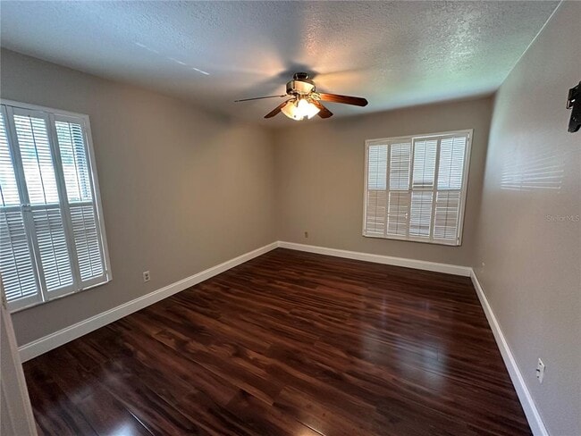 Building Photo - 1539 Pickwood Ave