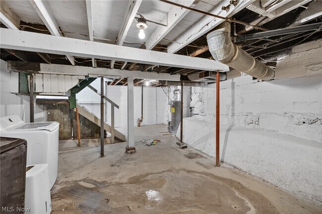 Building Photo - 517 Brown St