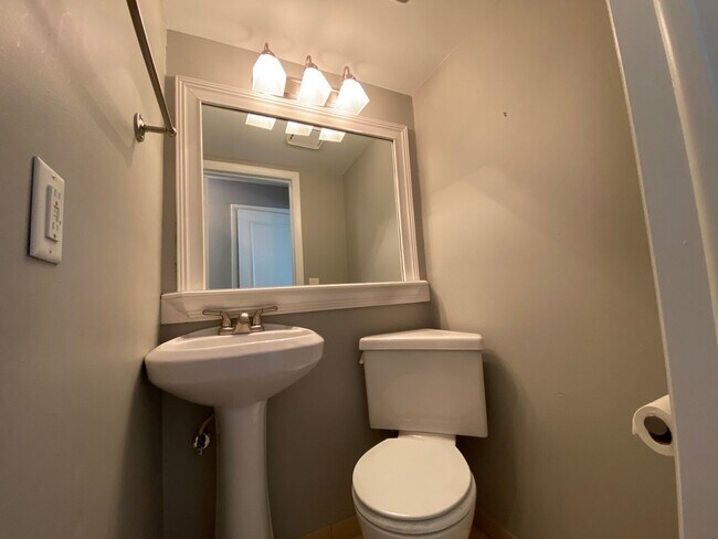 Building Photo - River-front condo