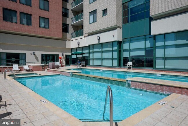 Building Photo - 414 Water St