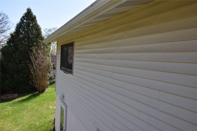 Building Photo - 3626 Blecha Rd