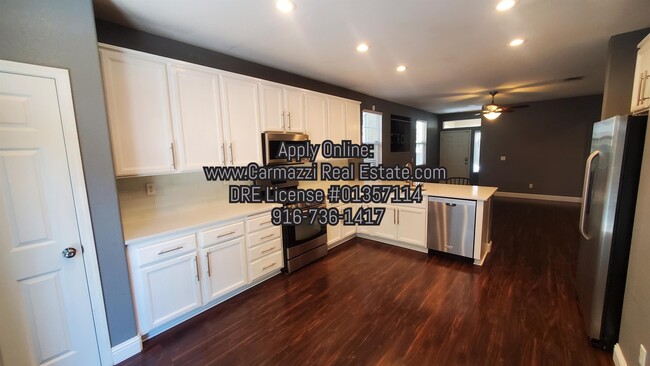 Building Photo - 139 Dragonfly Cir