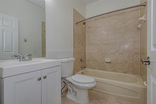 Building Photo - 11605 NW 89th St