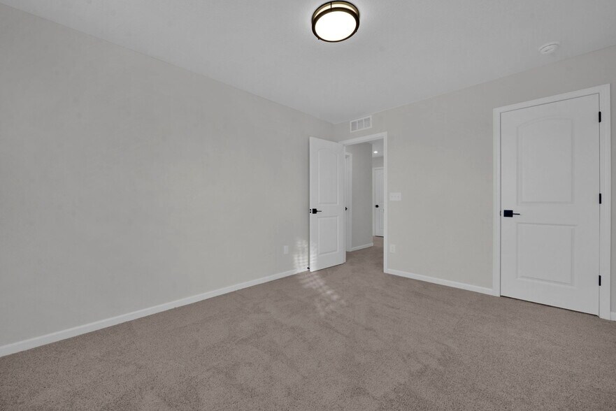 Building Photo - 12065 Landon Dr