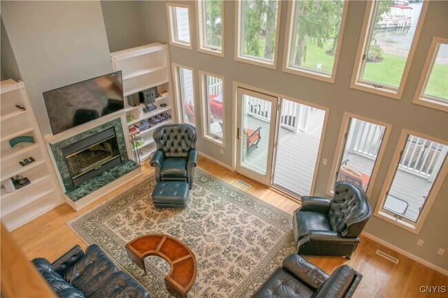 Building Photo - 1916 W Lake Rd